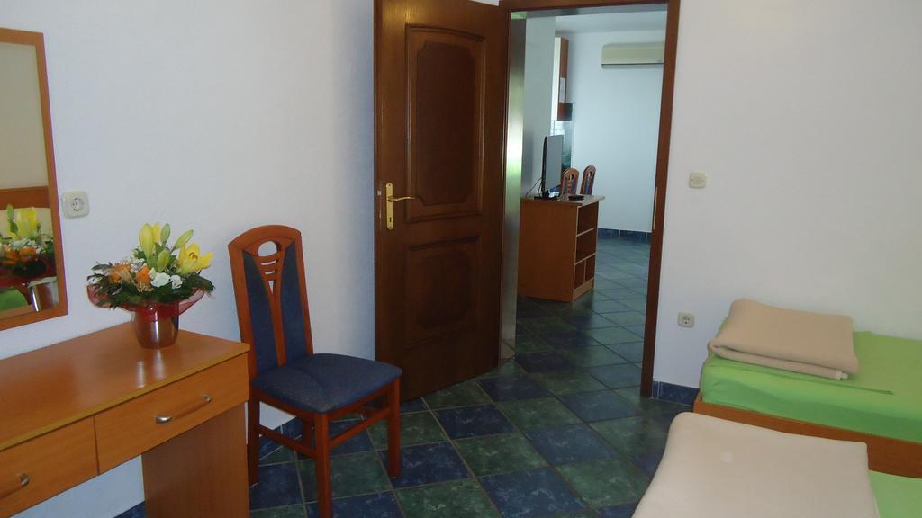 Apartmani Izabela Baška Voda المظهر الخارجي الصورة