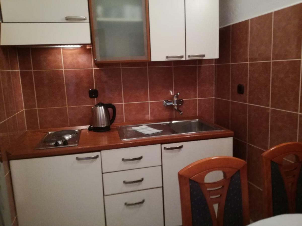 Baška Voda Apartmani Izabela المظهر الخارجي الصورة