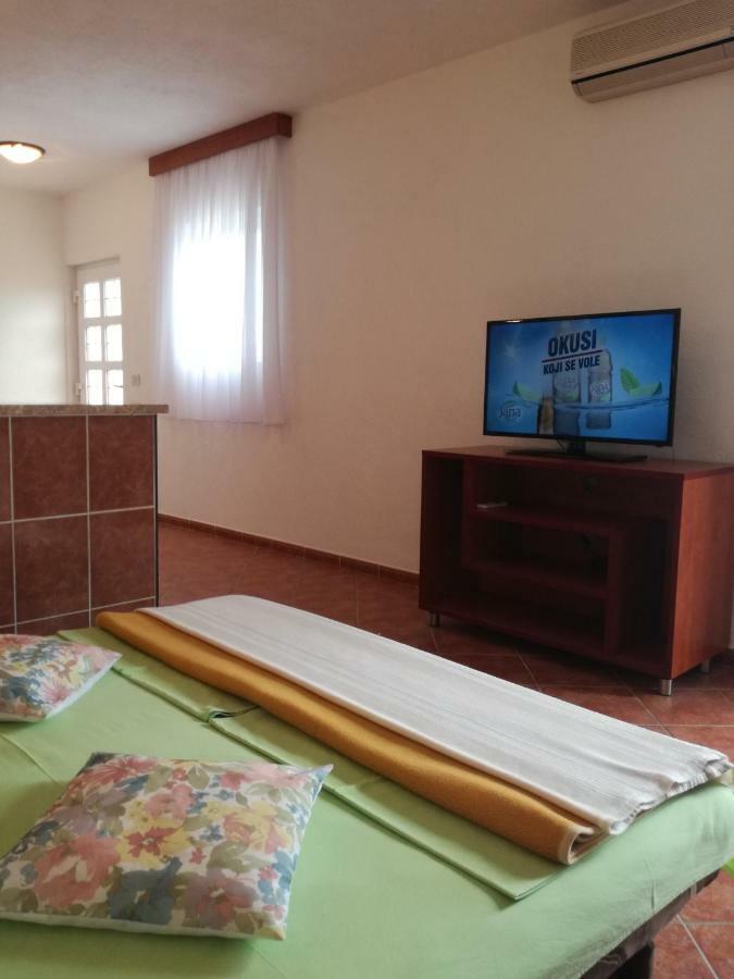 Baška Voda Apartmani Izabela المظهر الخارجي الصورة